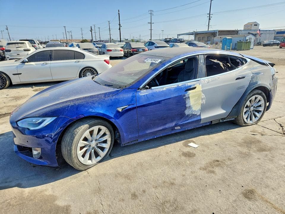 2020 TESLA MODEL S - 1