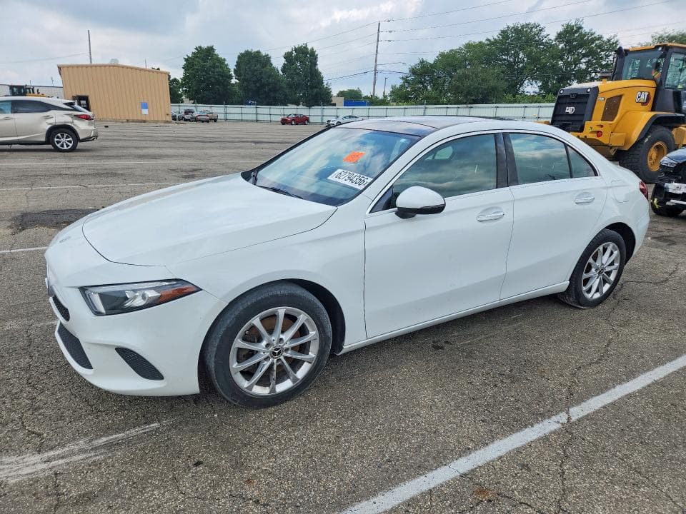 2019 MERCEDES-BENZ A 220 - 1