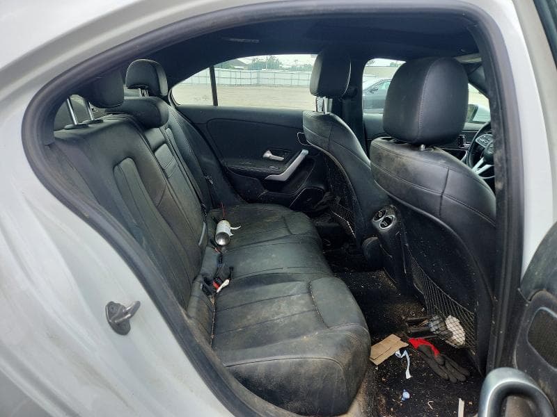 2019 MERCEDES-BENZ A 220 10