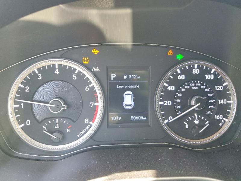 2019 HYUNDAI SANTA FE SE 9