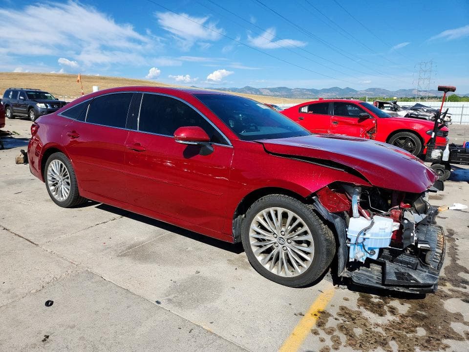 2019 TOYOTA AVALON LIMITED 4