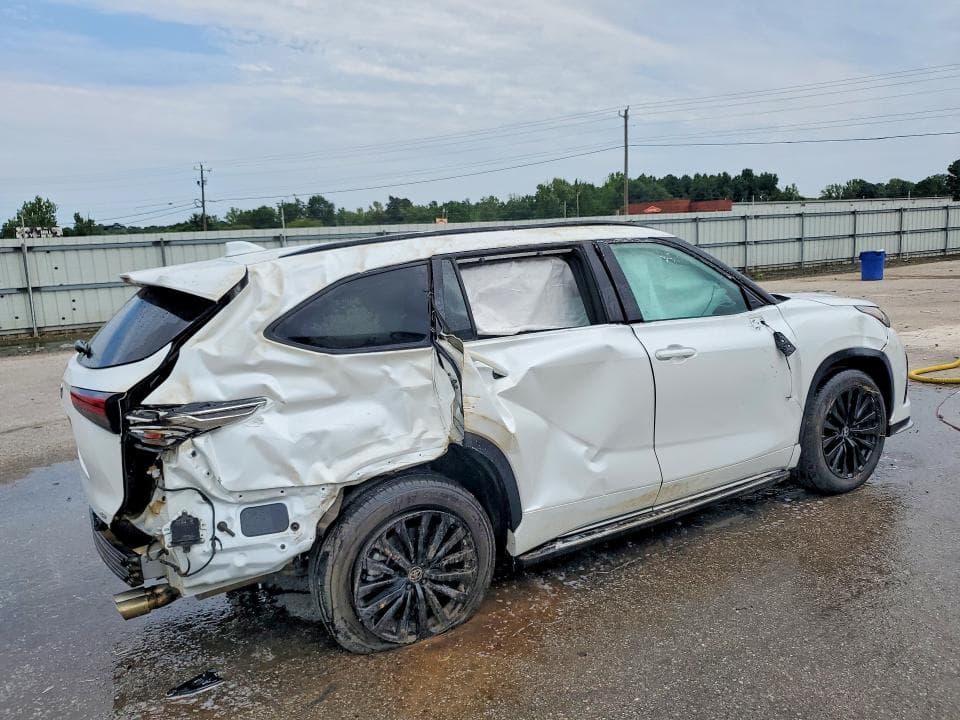 2023 TOYOTA HIGHLANDER XSE 3