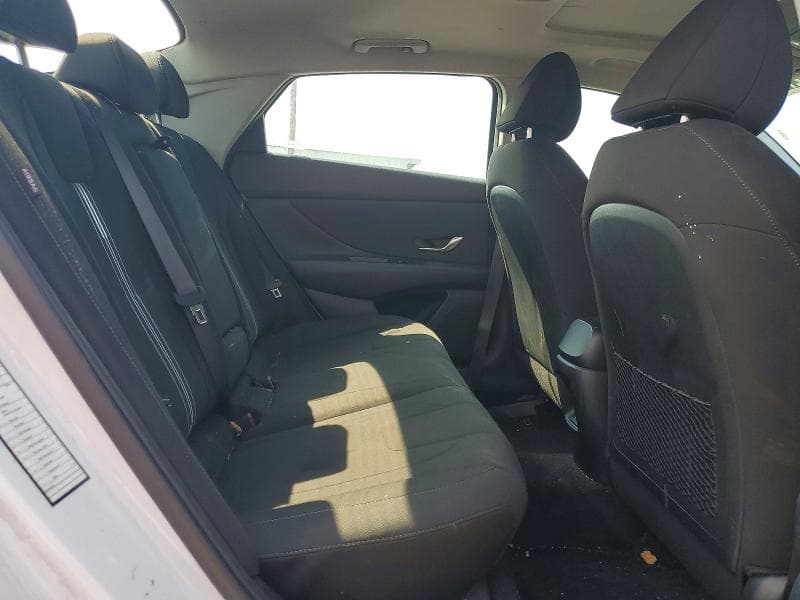 2025 HYUNDAI ELANTRA SEL 10