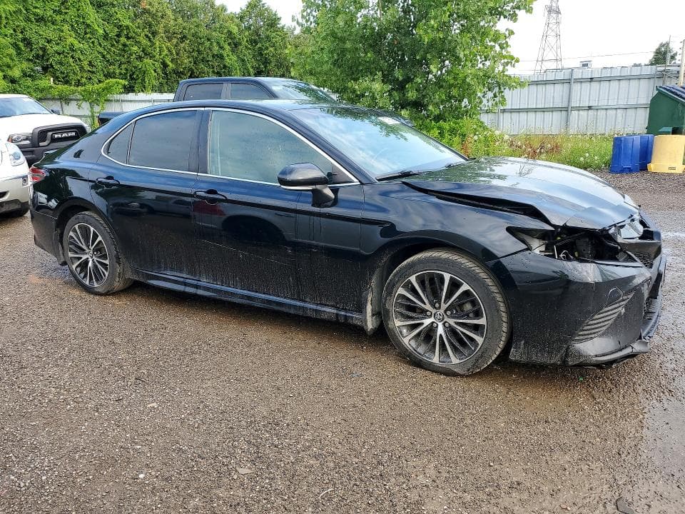 2019 TOYOTA CAMRY 4