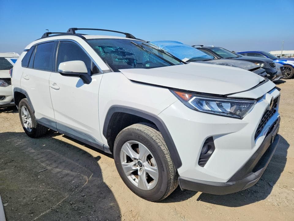 2021 TOYOTA RAV4 XLE 4