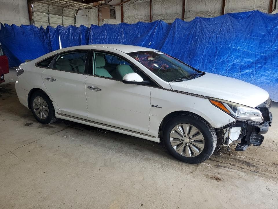 2017 HYUNDAI SONATA HYBRID SE 4