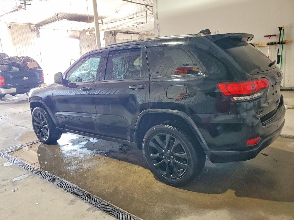 2018 JEEP GRAND CHEROKEE LAREDO 2
