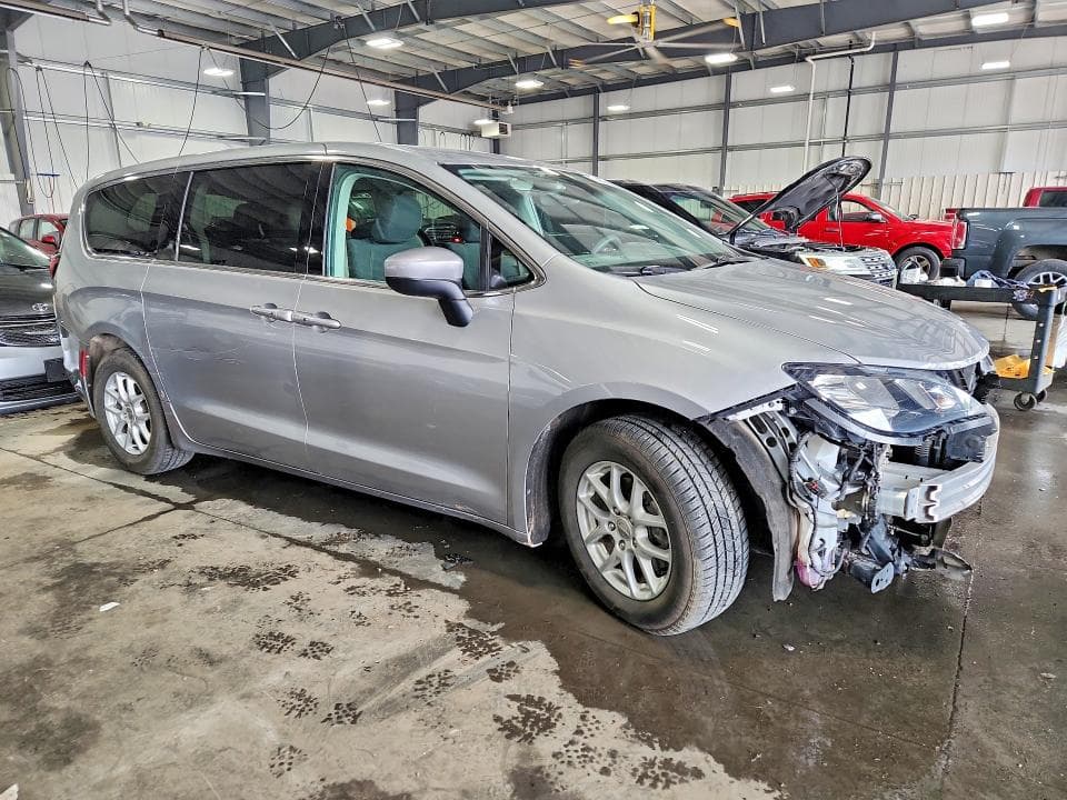 2017 CHRYSLER PACIFICA TOURING 4