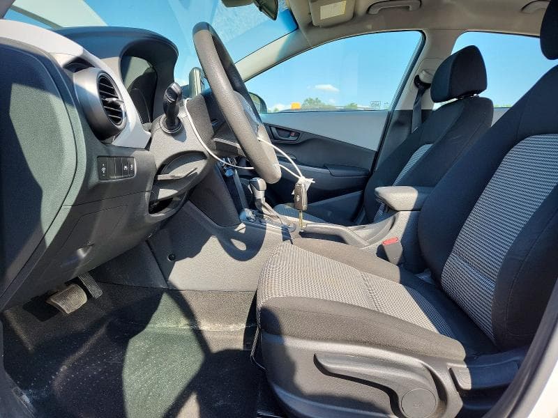 2021 HYUNDAI KONA SE 7