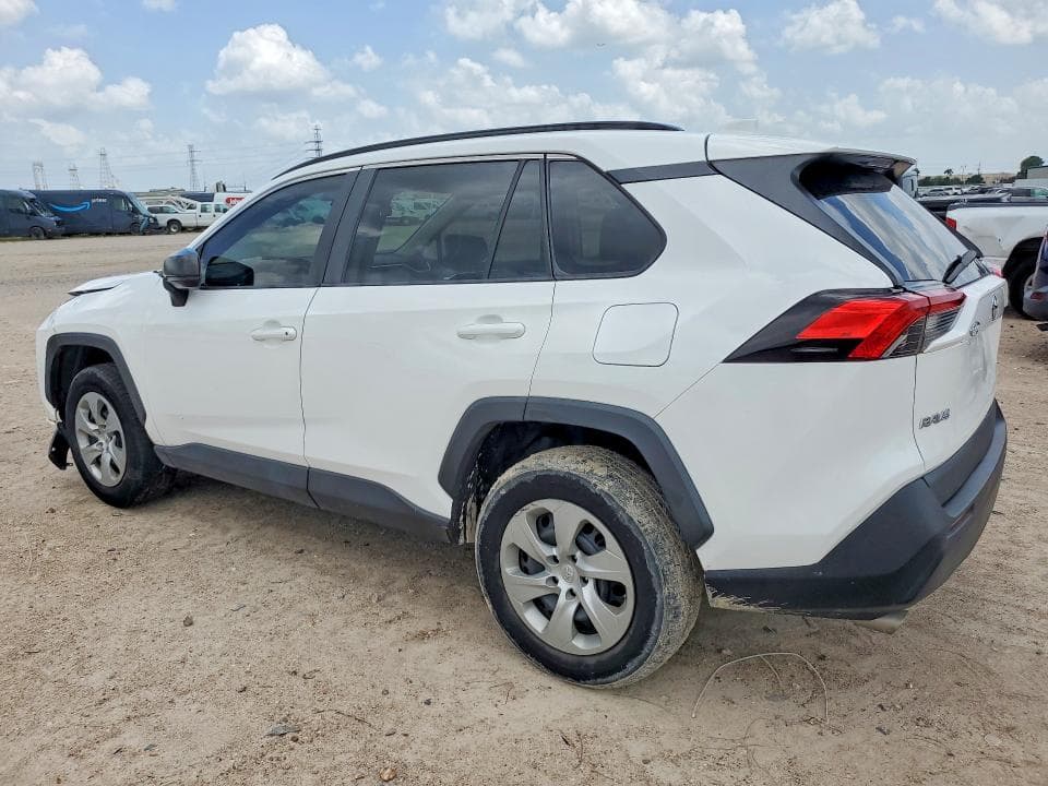 2021 TOYOTA RAV4 LE 2