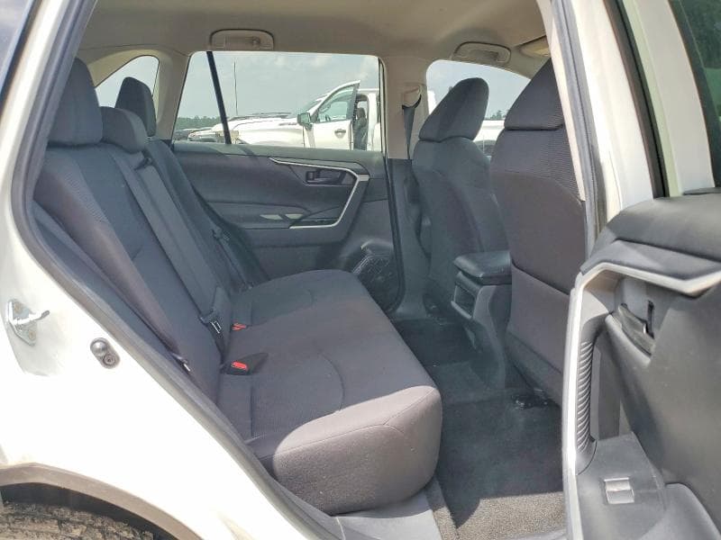 2021 TOYOTA RAV4 LE 11