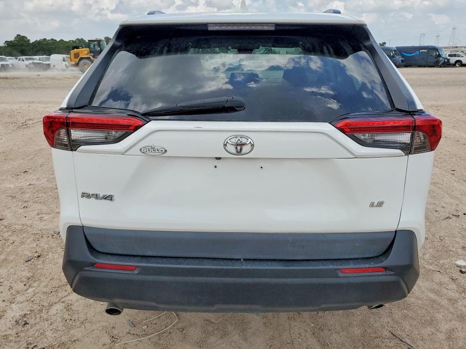 2021 TOYOTA RAV4 LE 6