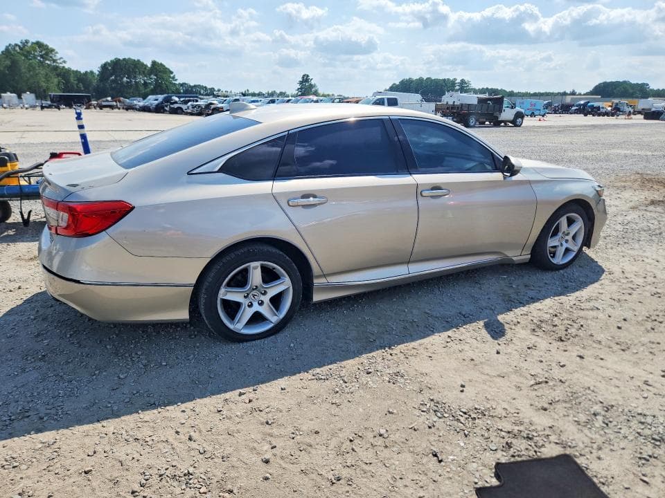 2018 HONDA ACCORD TOURING 3