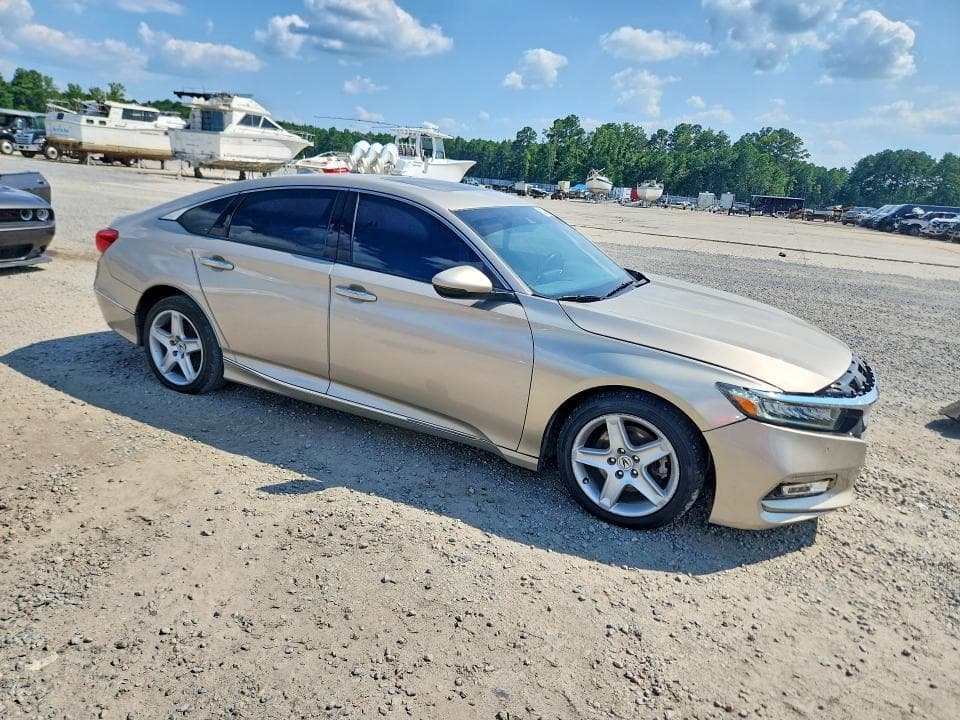 2018 HONDA ACCORD TOURING 4
