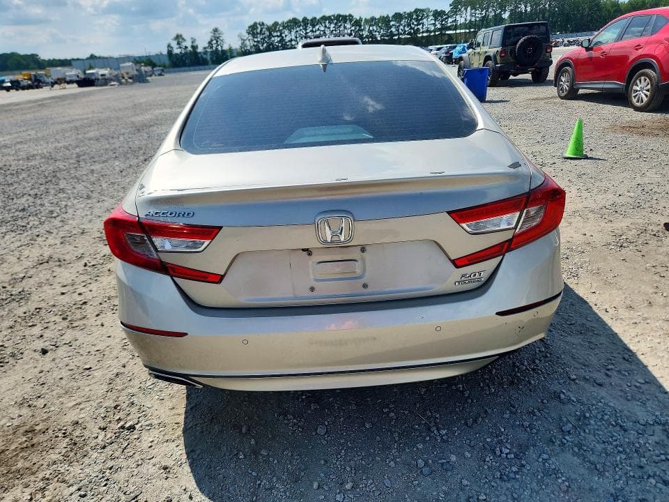 2018 HONDA ACCORD TOURING 6