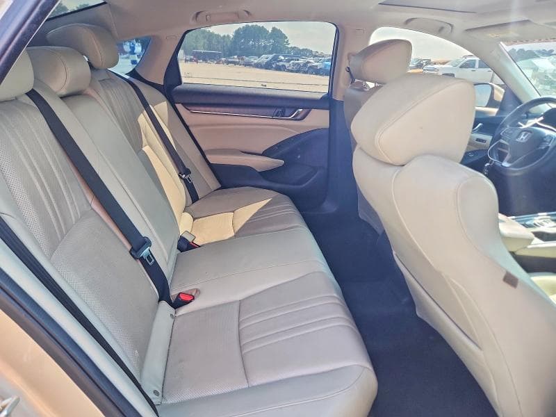 2018 HONDA ACCORD TOURING 10
