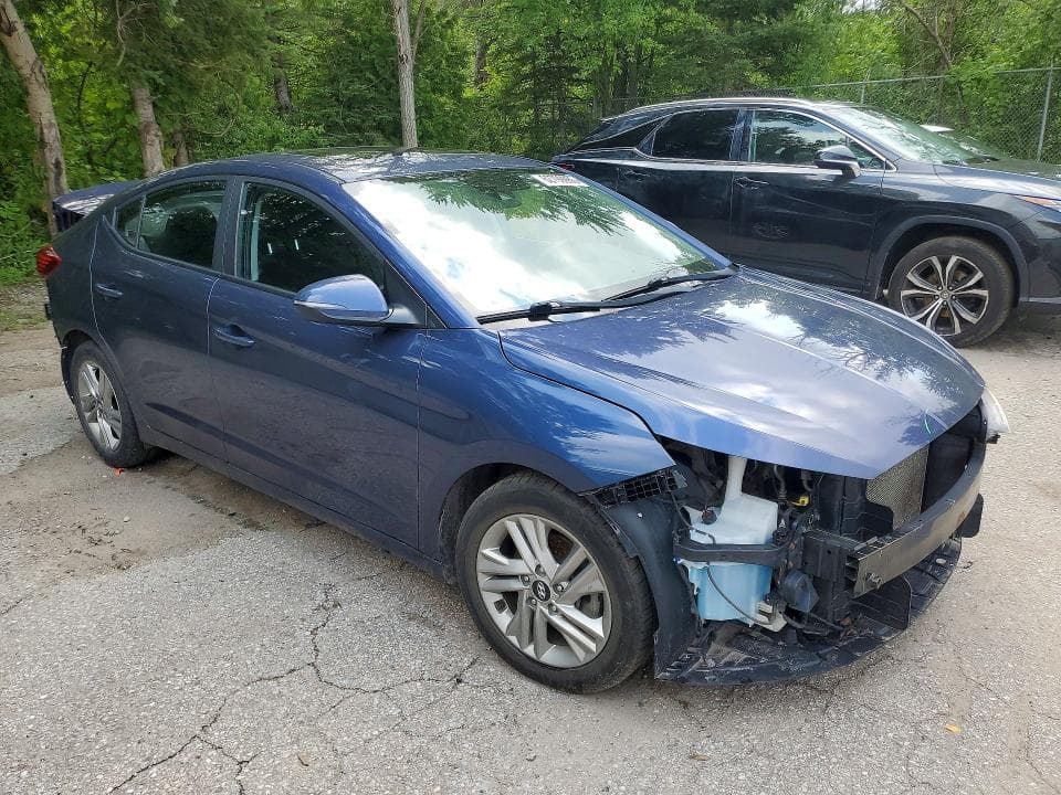 2019 HYUNDAI ELANTRA SE 4