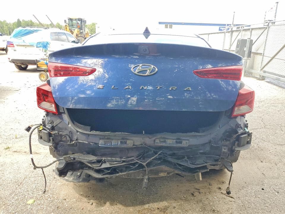 2019 HYUNDAI ELANTRA SE 6