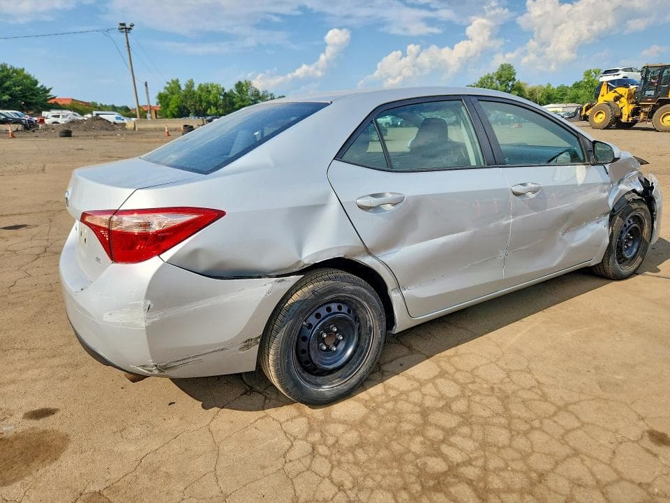 2018 TOYOTA COROLLA LE 3