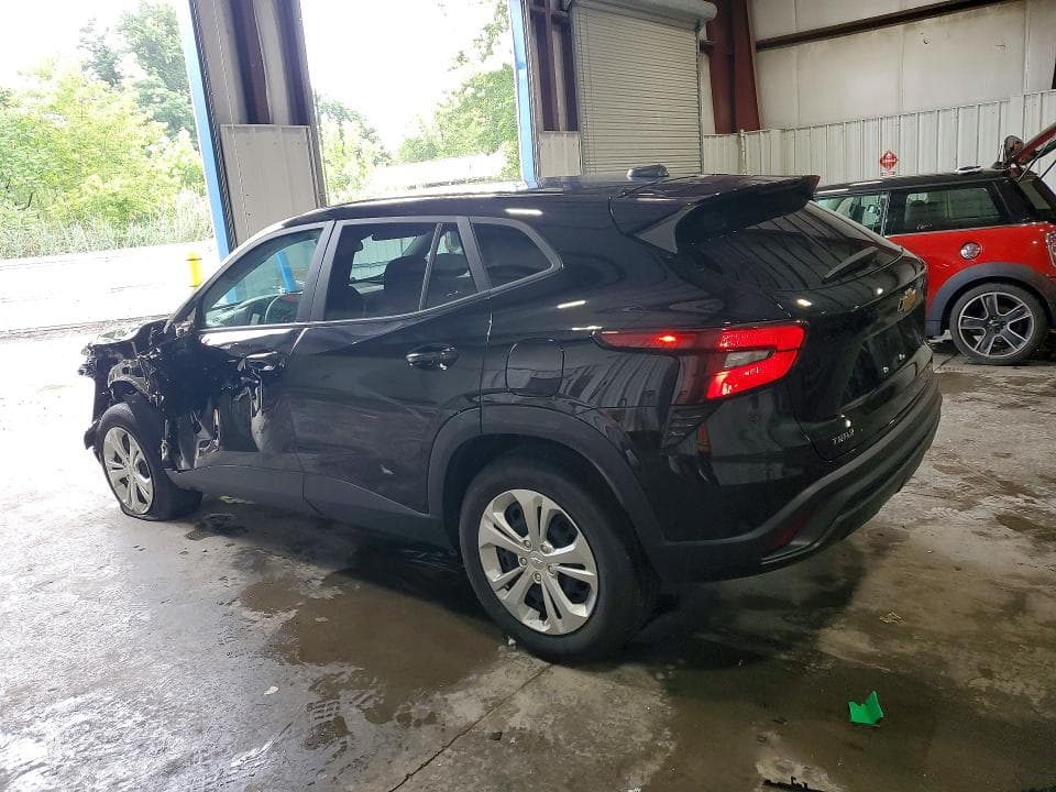 2024 CHEVROLET TRAX LS 2