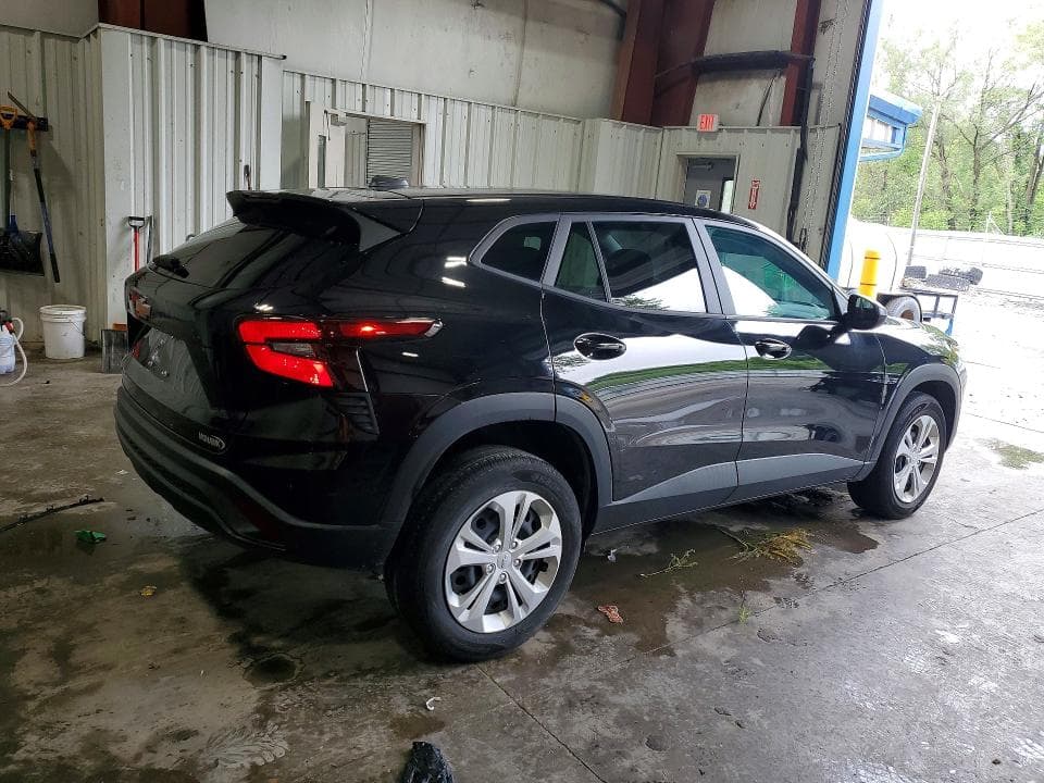 2024 CHEVROLET TRAX LS 3