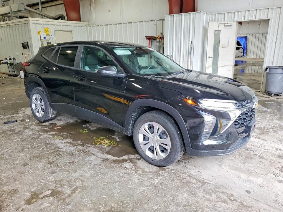 2024 CHEVROLET TRAX LS 4