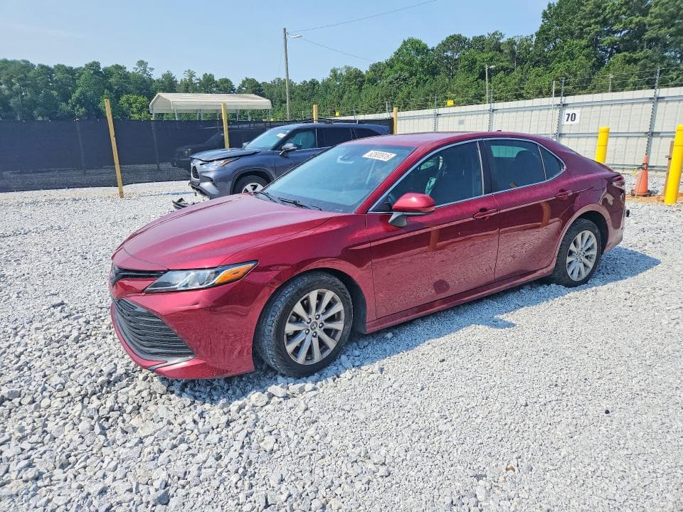 2019 TOYOTA CAMRY LE - 1