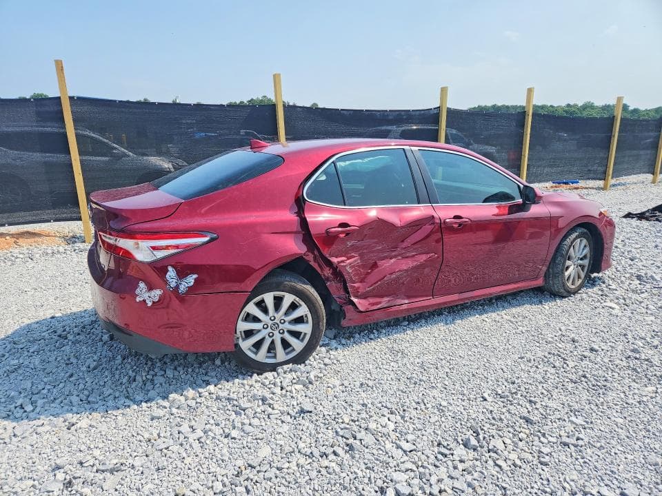 2019 TOYOTA CAMRY LE 3