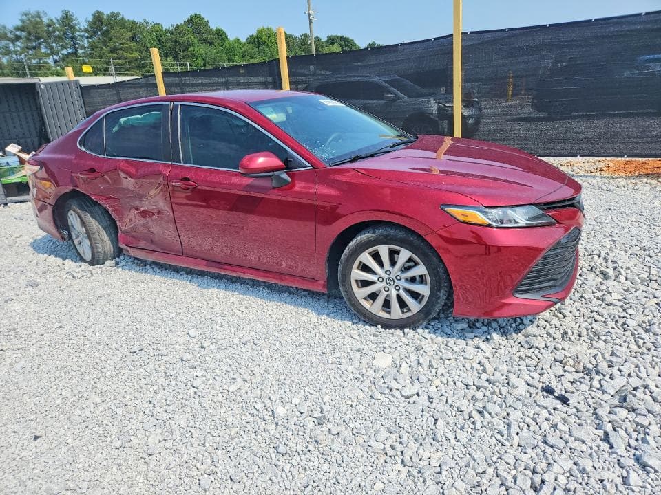 2019 TOYOTA CAMRY LE 4