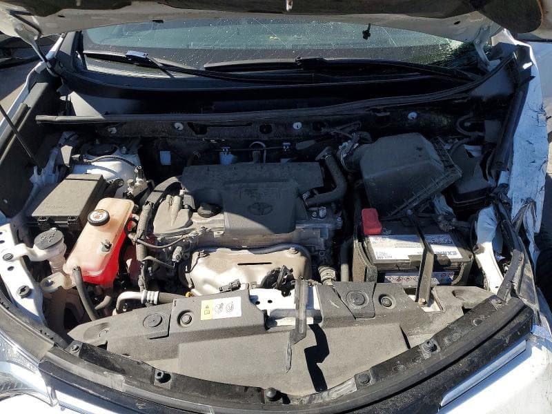 2017 TOYOTA RAV4 XLE 12