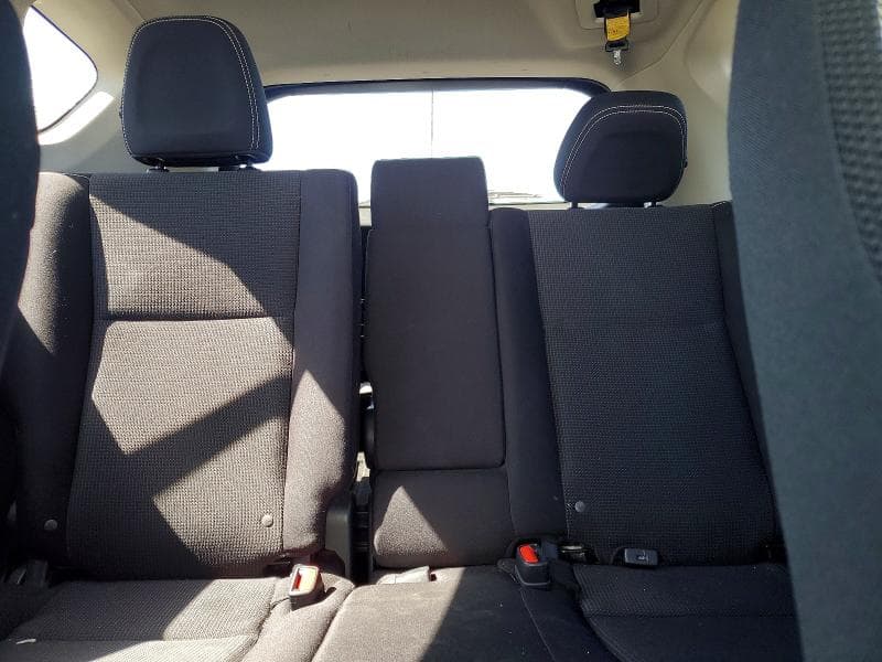 2017 TOYOTA RAV4 XLE 10