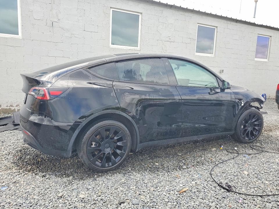 2023 TESLA MODEL Y 3