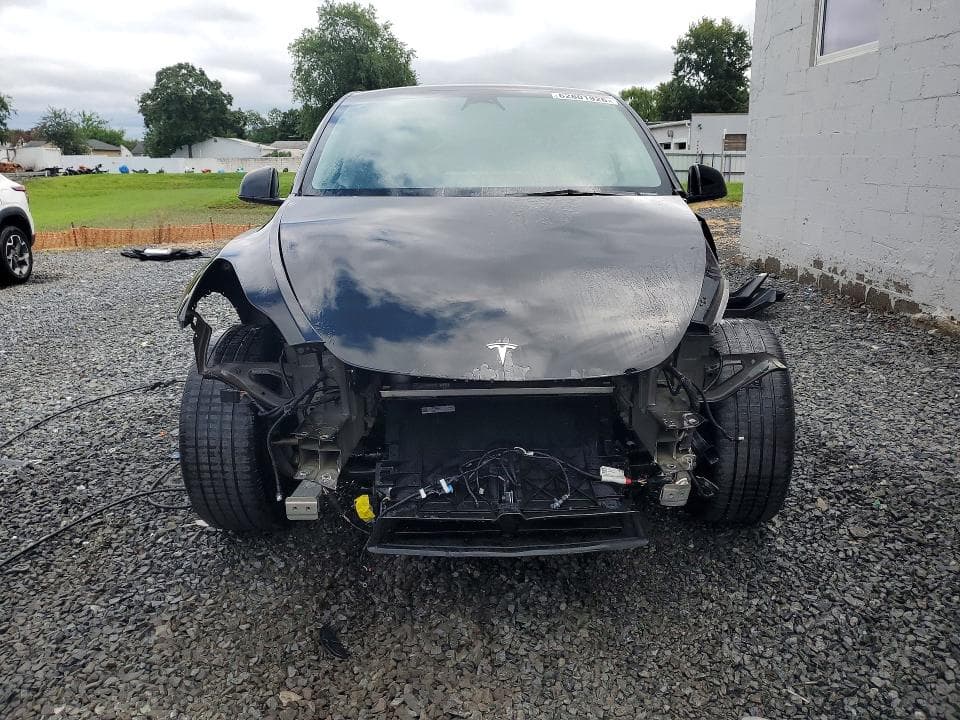 2023 TESLA MODEL Y 5