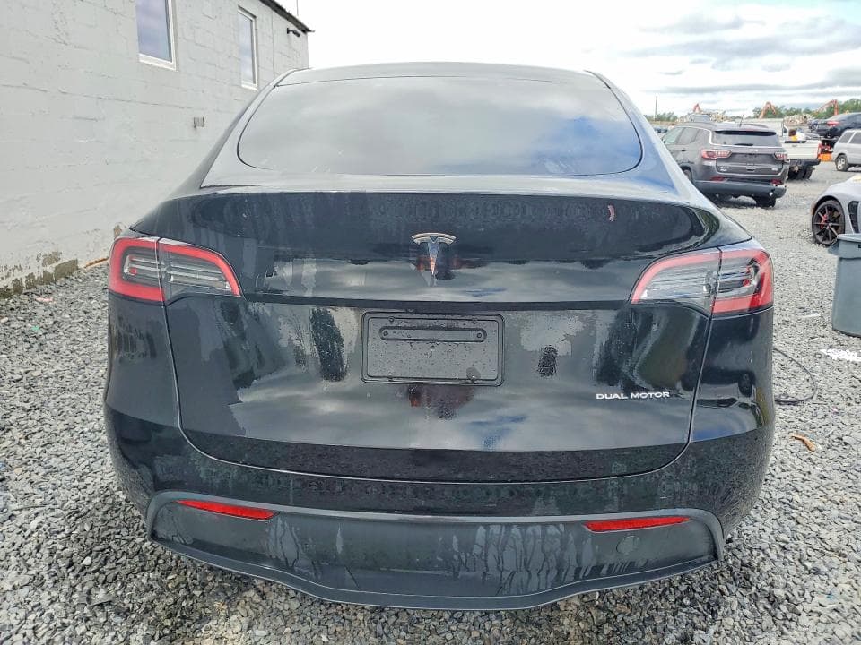 2023 TESLA MODEL Y 6