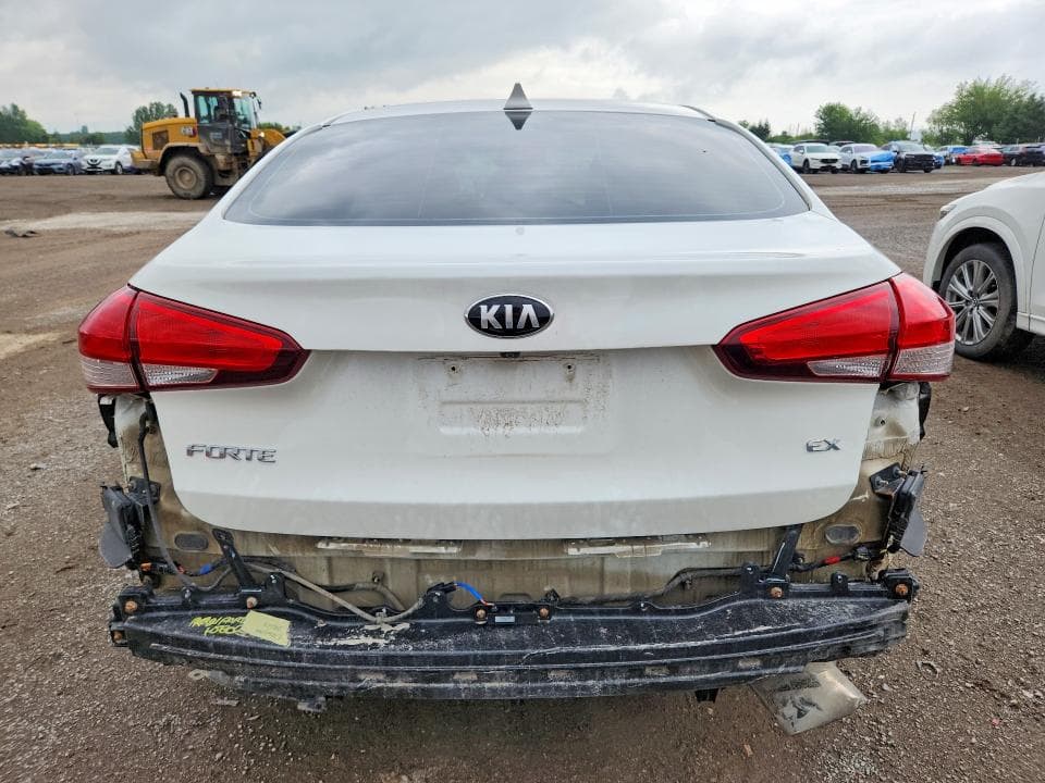 2017 KIA FORTE EX 6