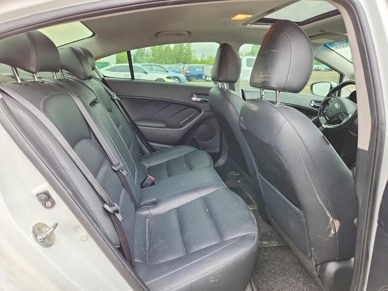 2017 KIA FORTE EX 10