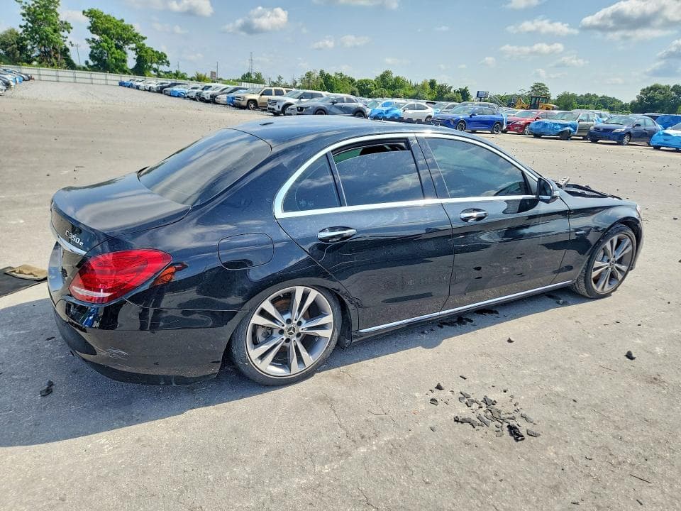 2018 MERCEDES-BENZ C 350E 3