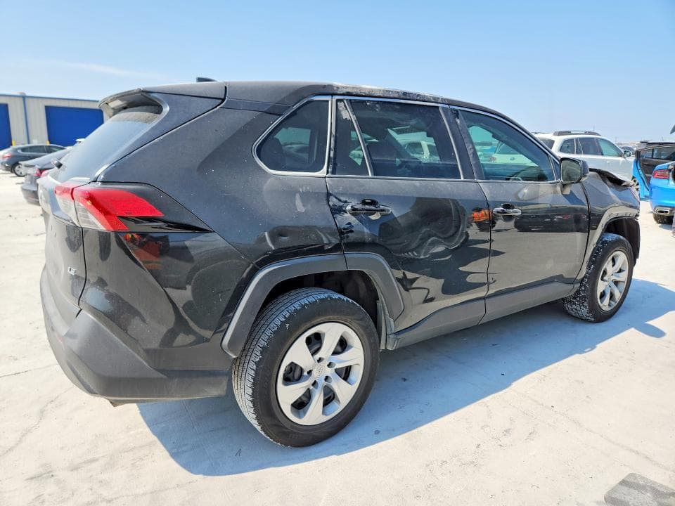 2022 TOYOTA RAV4 LE 3
