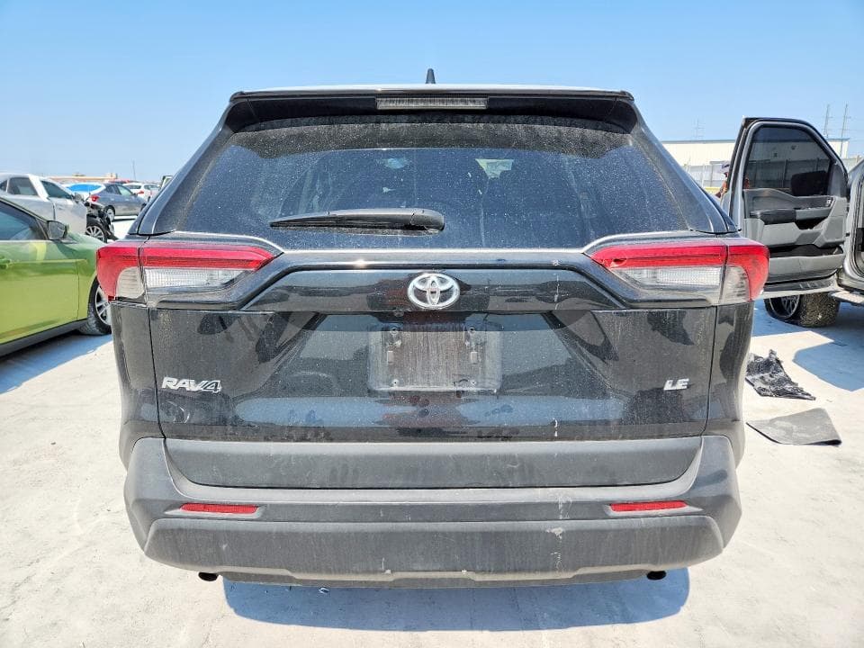 2022 TOYOTA RAV4 LE 6
