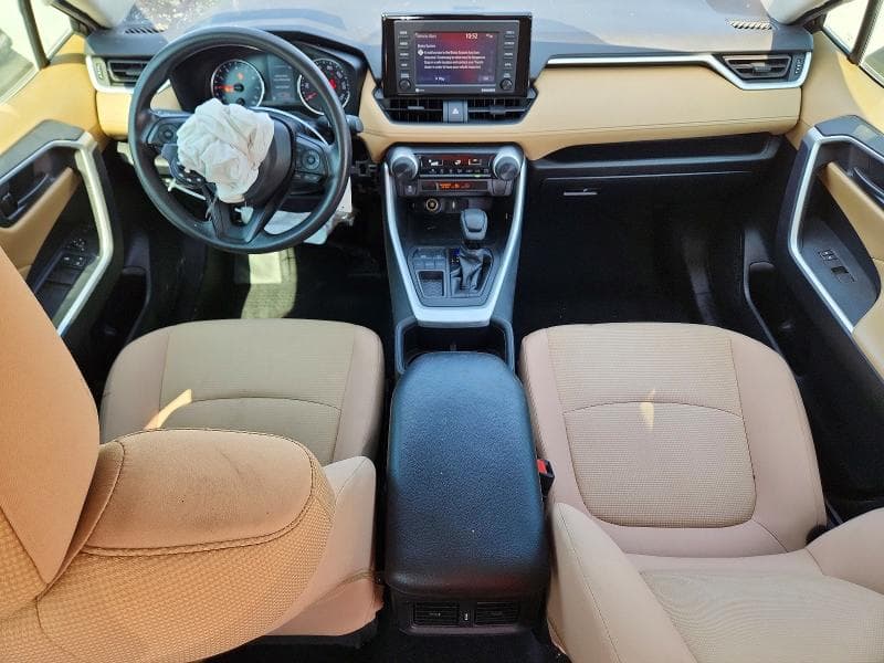 2022 TOYOTA RAV4 LE 8