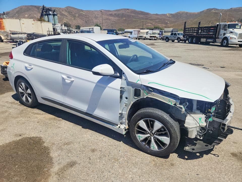 2019 HYUNDAI IONIQ PLUG-IN HYBRID BASE 4