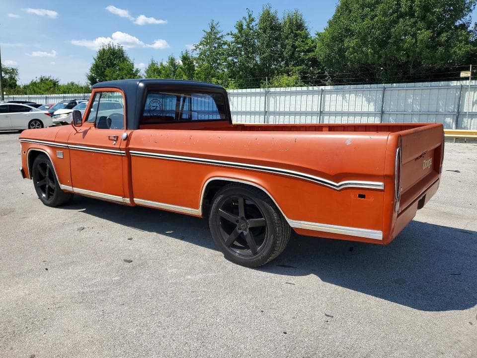 1971 DODGE D100 1/2 TON 2