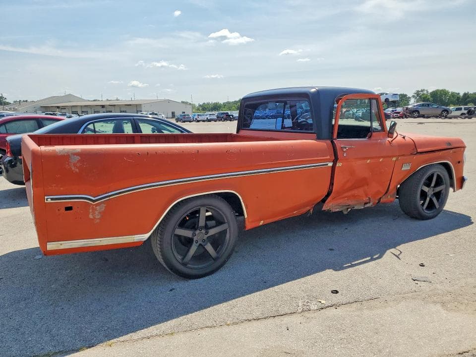 1971 DODGE D100 1/2 TON 3