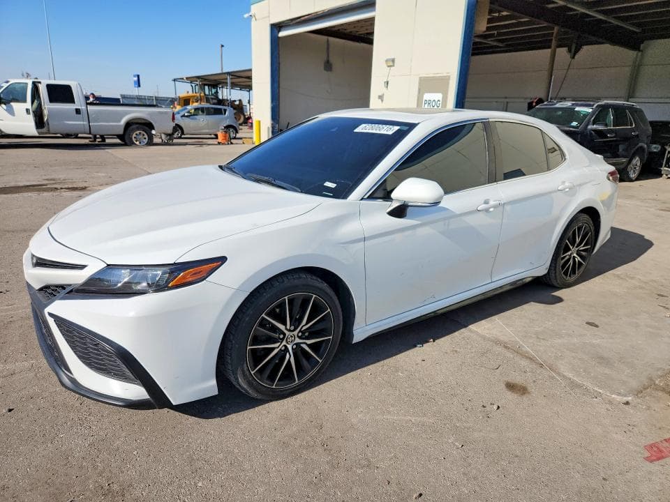 2022 TOYOTA CAMRY SE - 1