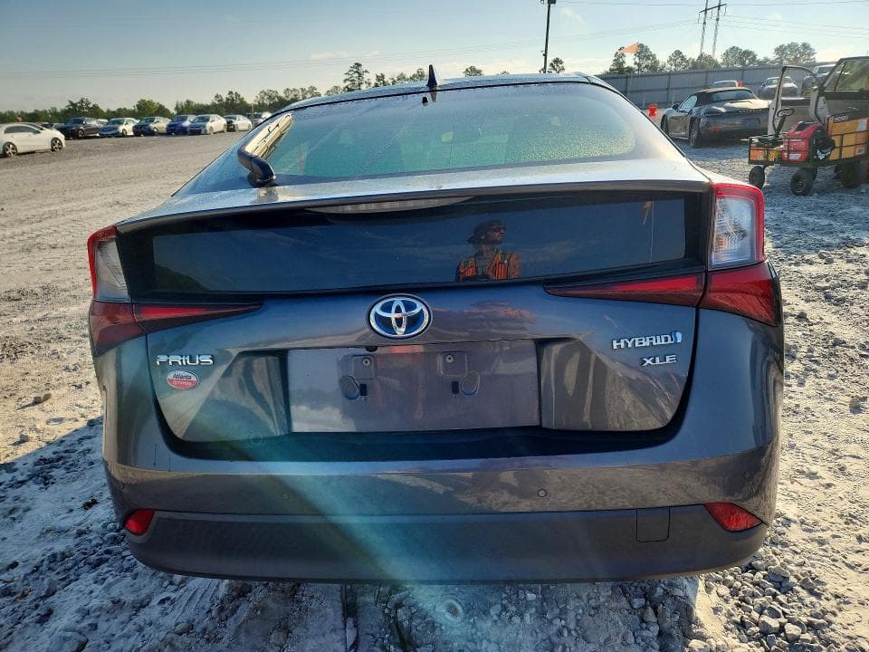 2019 TOYOTA PRIUS XLE 6