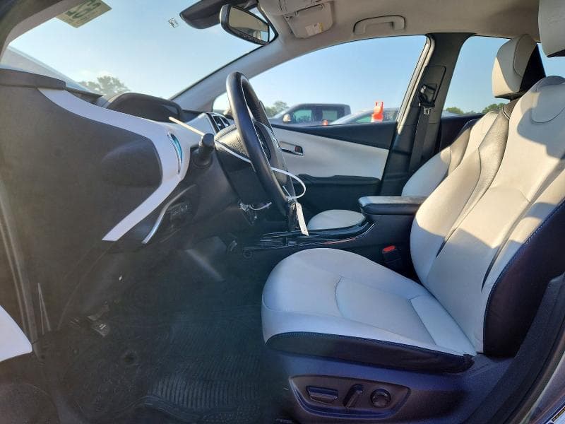 2019 TOYOTA PRIUS XLE 7