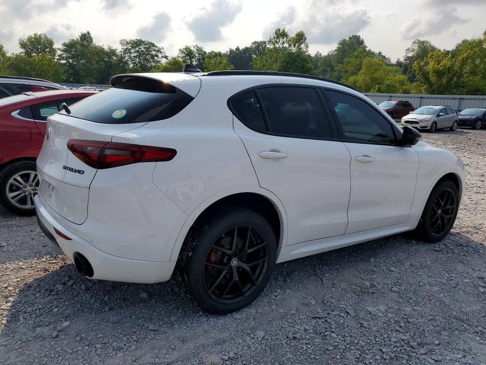 2020 ALFA ROMEO STELVIO 3