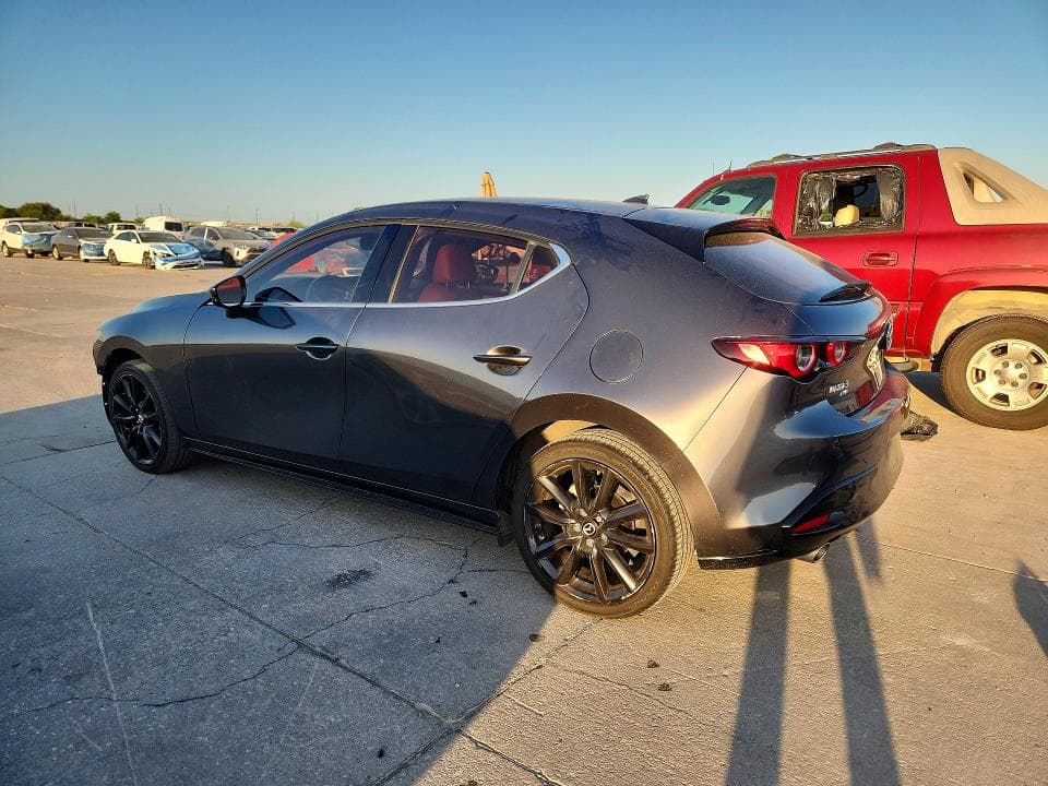 2022 MAZDA 3 PREMIUM 2