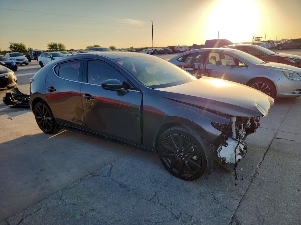 2022 MAZDA 3 PREMIUM 4