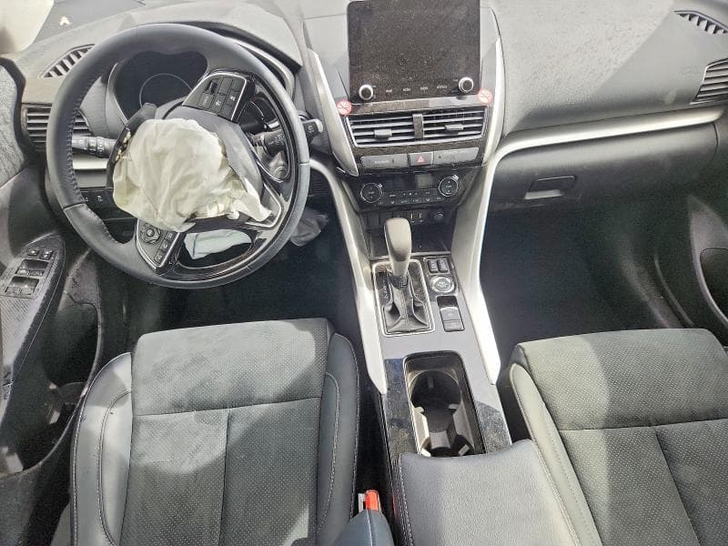 2026 MITSUBISHI ECLIPSE CROSS SE 8
